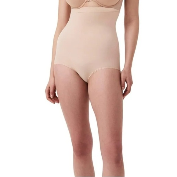 🆕 Spanx Higher Power Panties Soft Nude Seamless Lightweight Size L - Picture 1 of 5